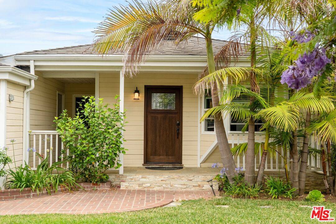 3325 S Bentley Ave 4BR La