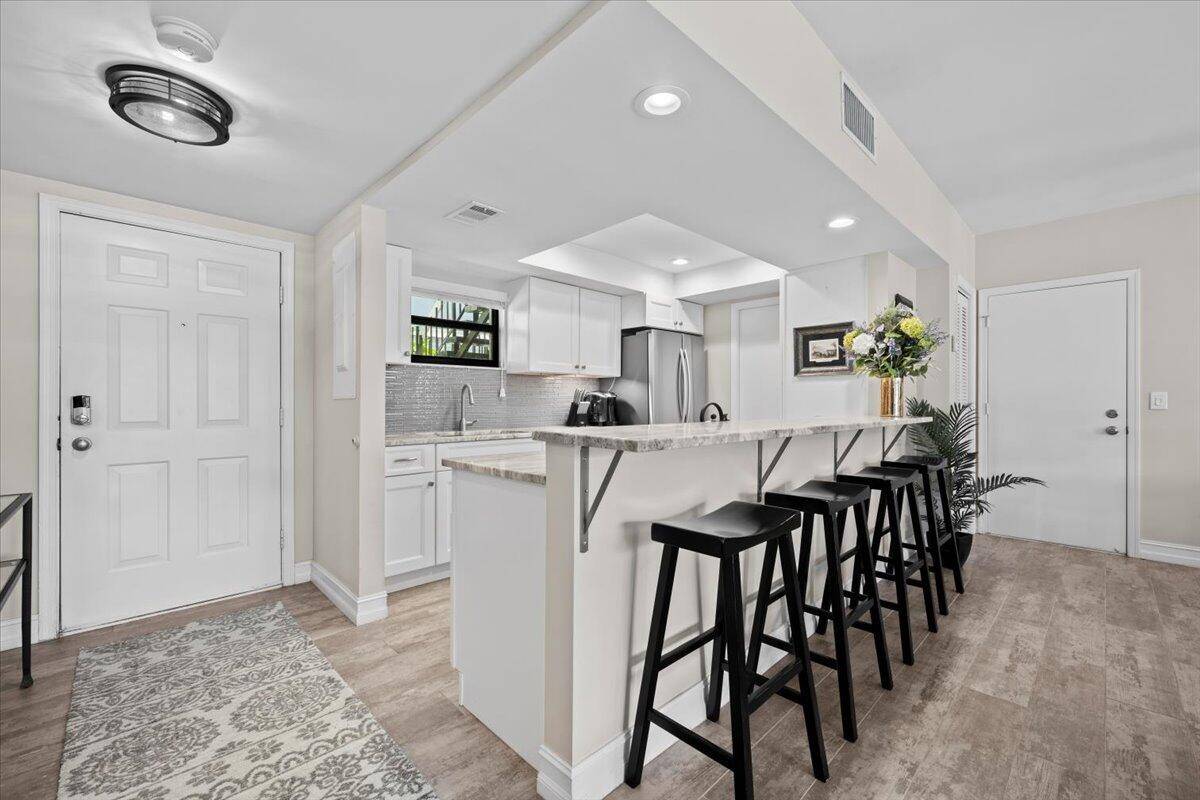 The Perfect One Bedroom for Season !