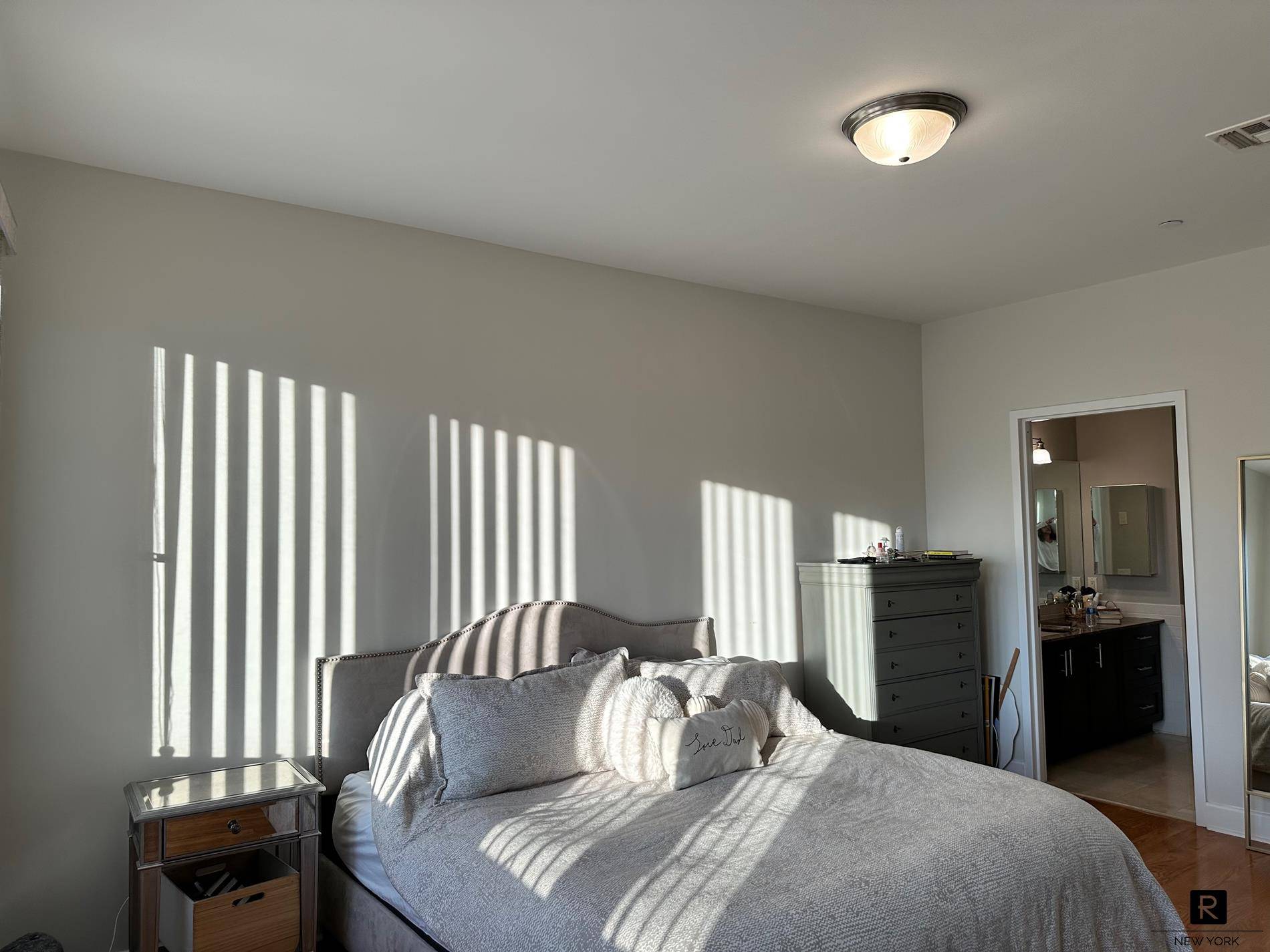 Beautiful Corner 2Br 2. 5 Bth Condo rental located in The Accolade Condominium in Bay St Landing.