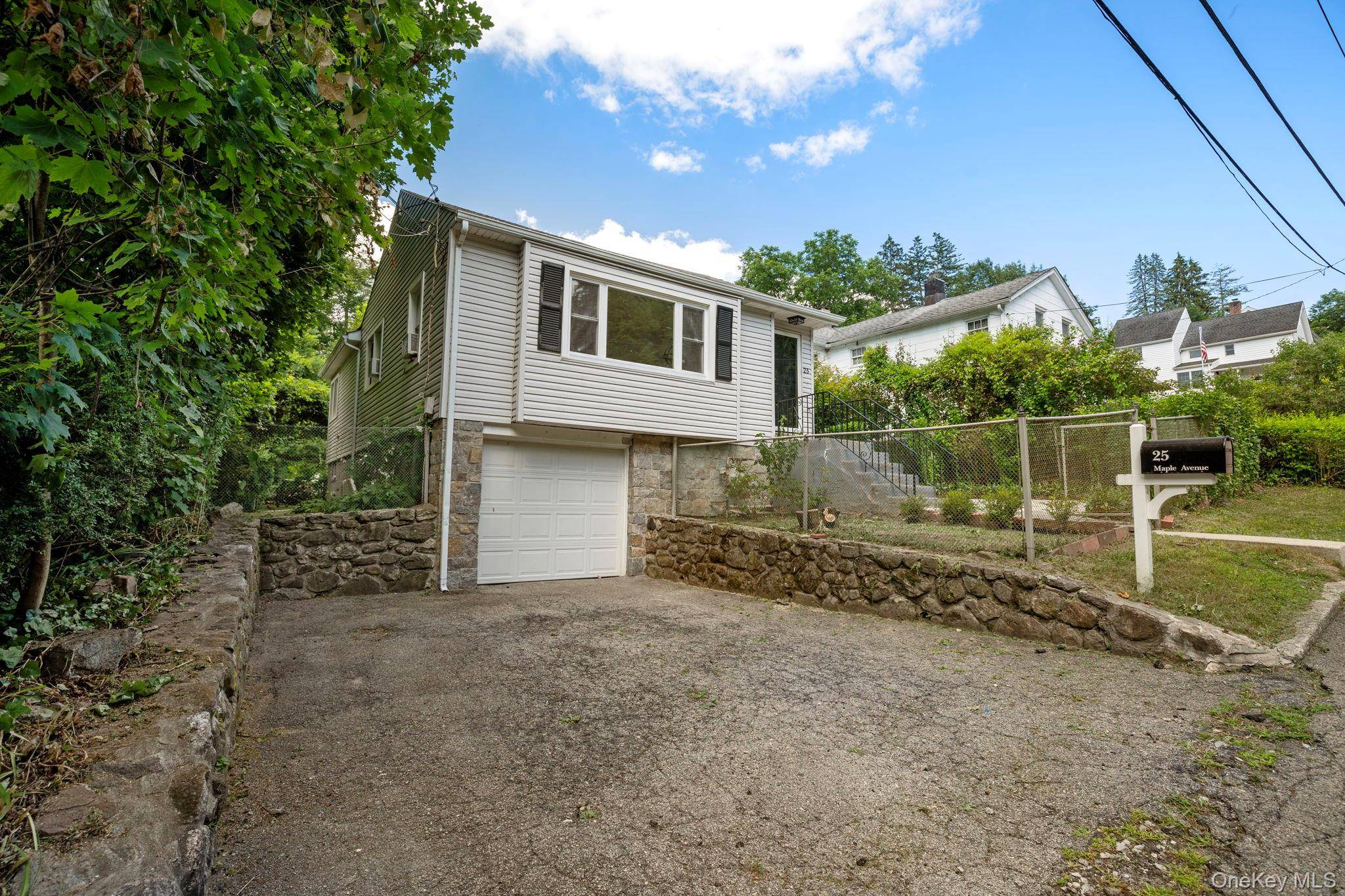 Charming 3 Bedroom, 2 Bath Home in the Heart of Chappaqua !