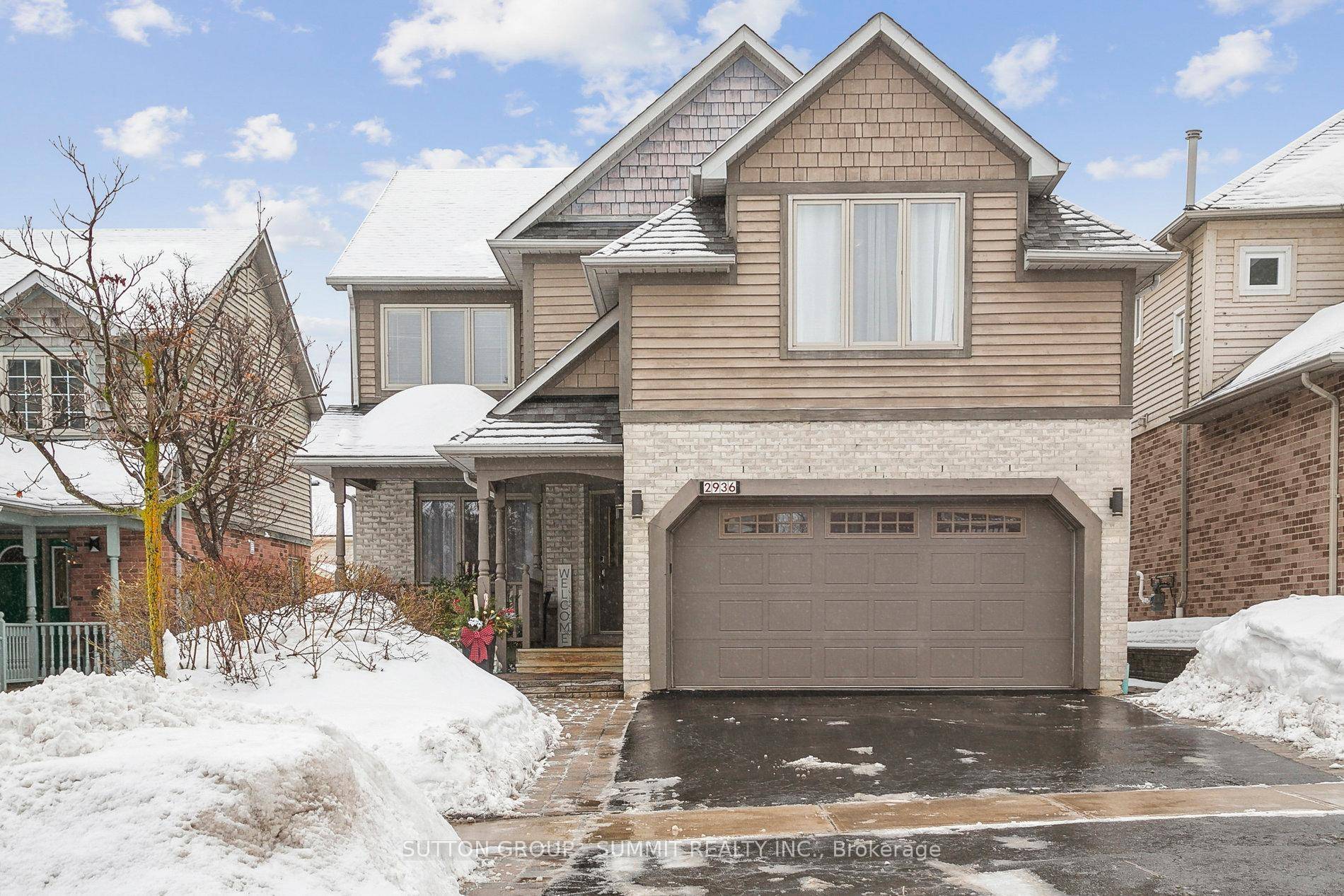 Exceptional 4 Bedroom Family Home in Central Erin Mills !