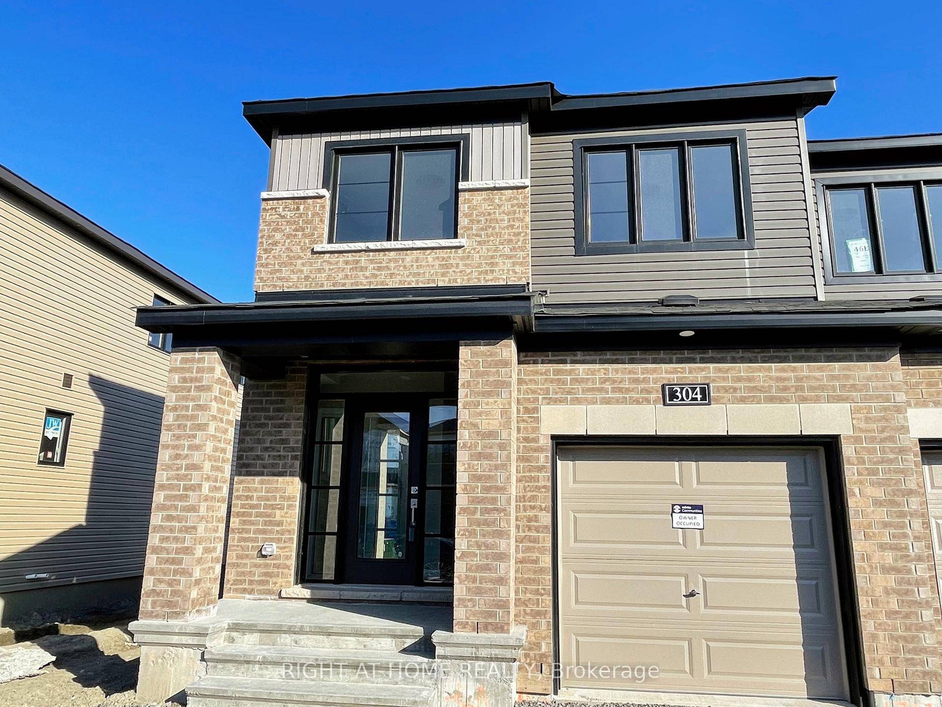 NEWLY Built END Unit Town for Rent.