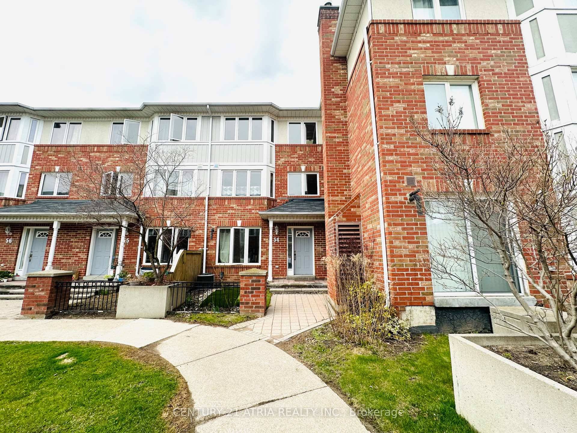 3 bedroom Townhouse with finished basement amp ; direct access to underground parking for 2 cars.