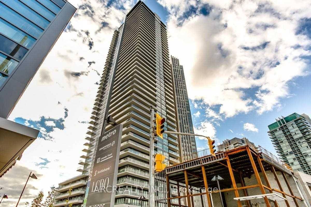 Stunning 1 Bedroom Den, Located In The Heart Of Humber Bay Shores, Fantastic View Of The River And Lake From The Balcony, Active Lifestyle With Walks To The Lake.