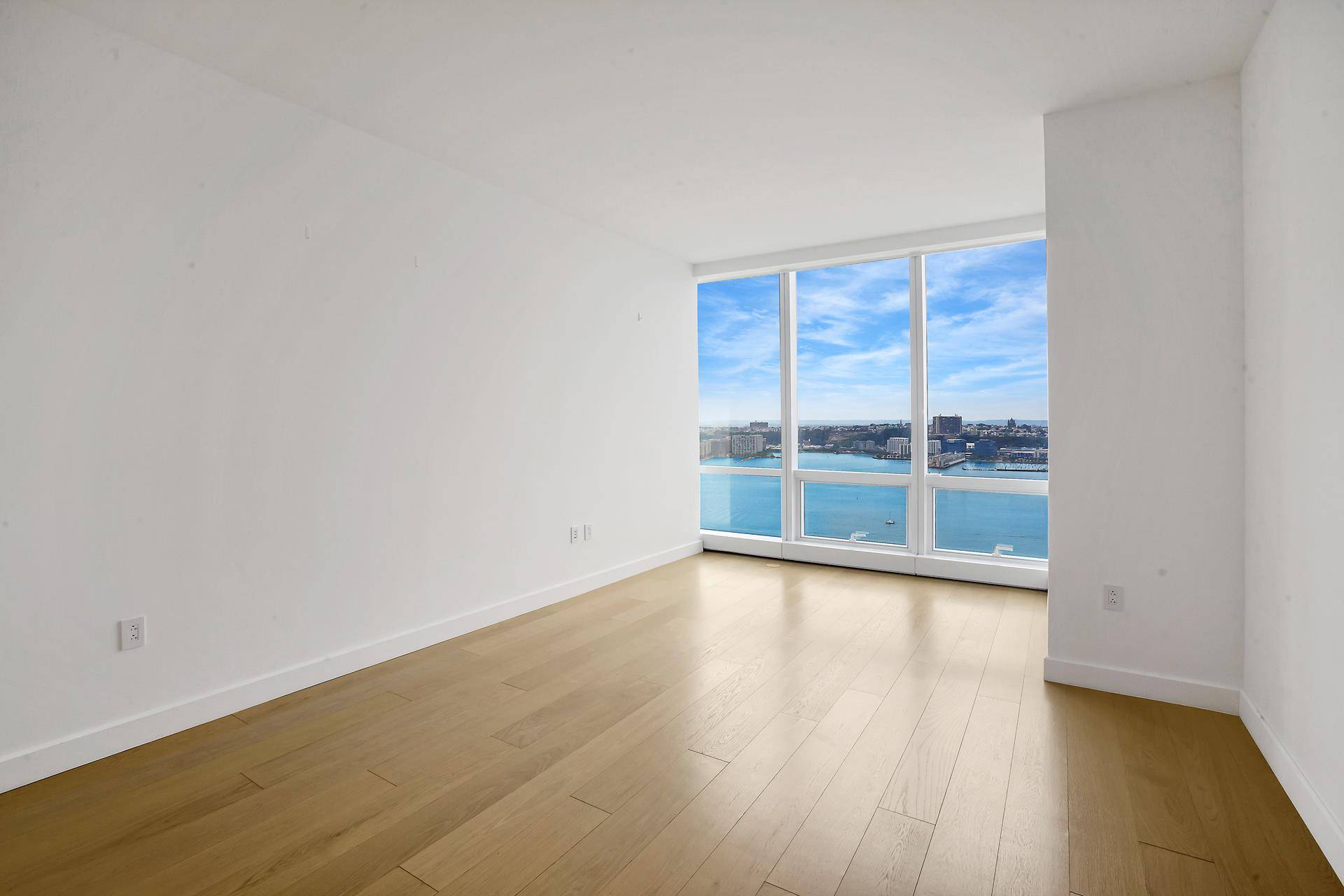 This 1 bedroom, 1. 5 bathroom apartment has everything you can imagine !