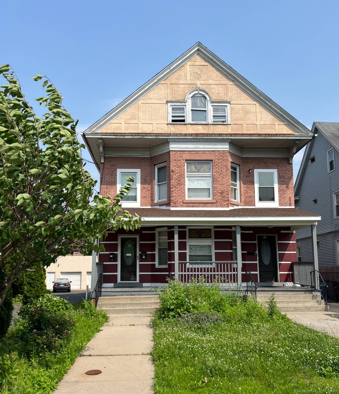 Introducing a rare find This well maintained 3 unit multi family features 3 spacious bedroom and one bathroom in each unit, all utilities are separately metered, all 3 units are ...