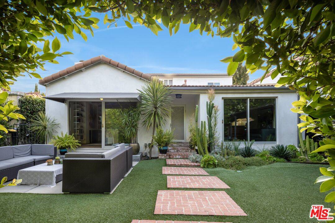 517  N Laurel Ave 5.0 Beverly Grove LA