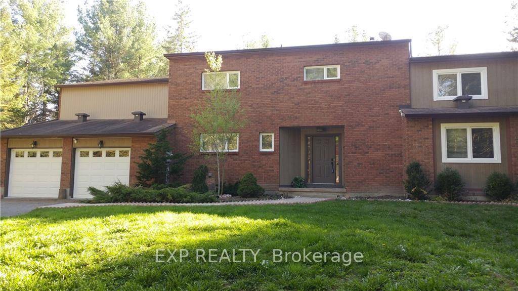 Lovely private Treed 2 acre property, within 10 Minutes to Kanata centrum, many amenities, and easy access to the 417.
