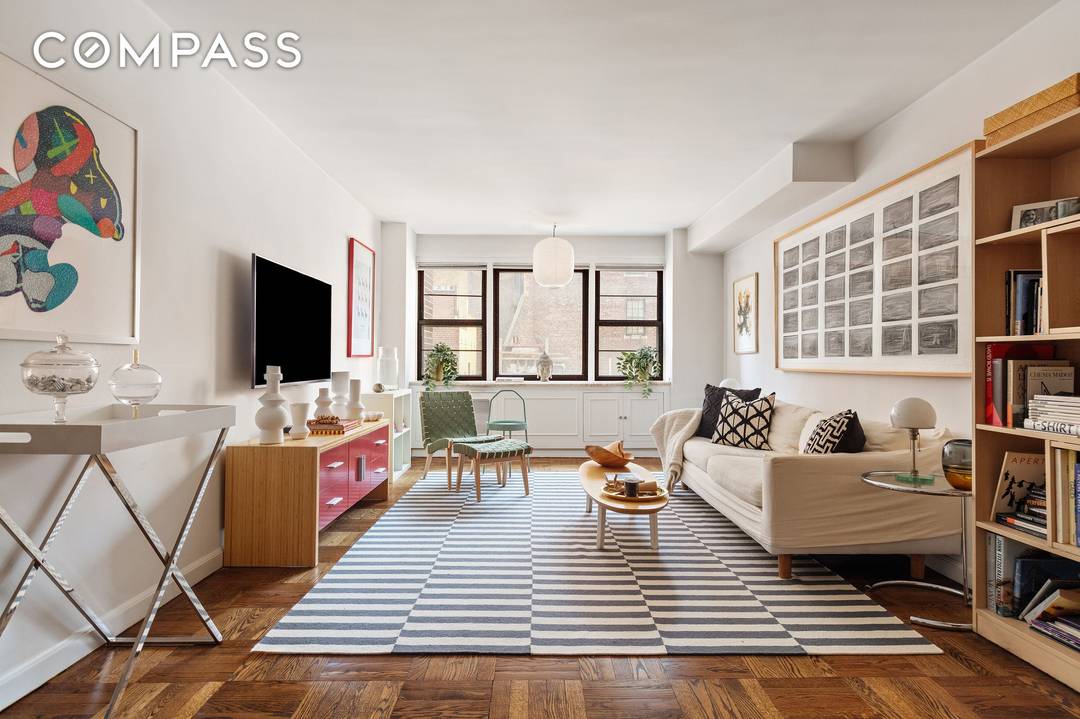 39 Gramercy Park North, is a meticulously managed co op on the Park.