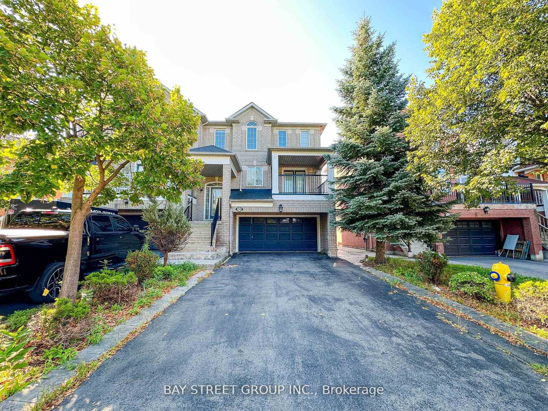 Mattamy Built Semi With 2 Car Garage In Prime Loc Of Jane Major Mac.