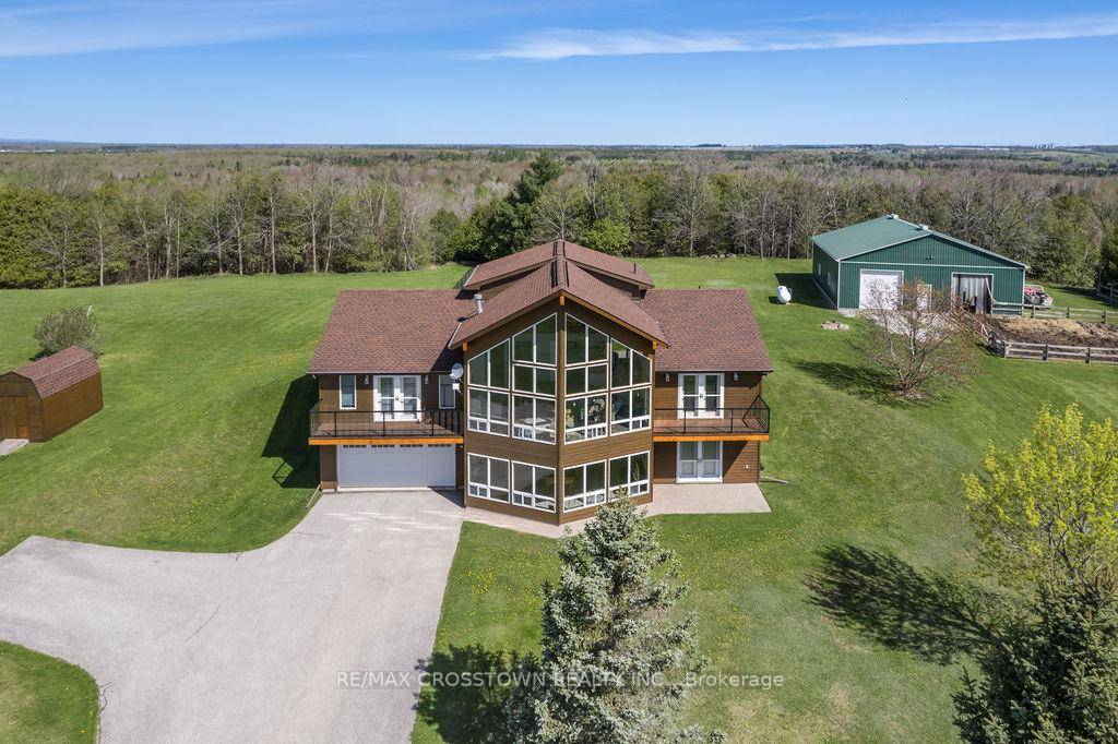15 COUNTRY ACRES WITH MAGNIFICENT PANORAMIC LONG VIEWS !