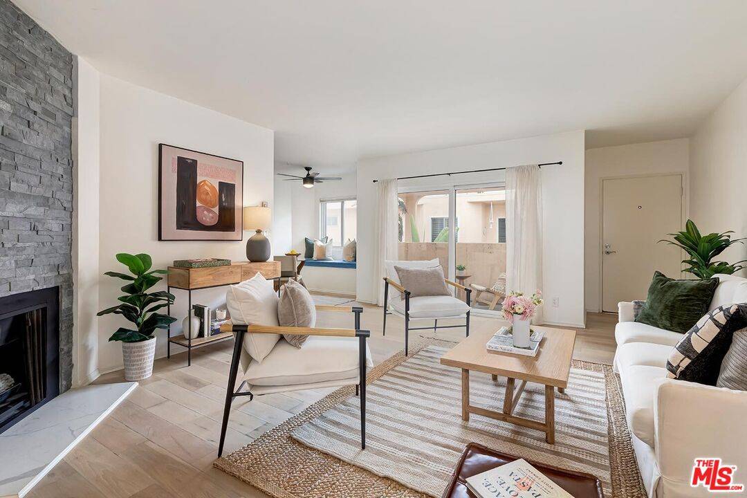 914   Lincoln Blvd 1BR Santa Monica La