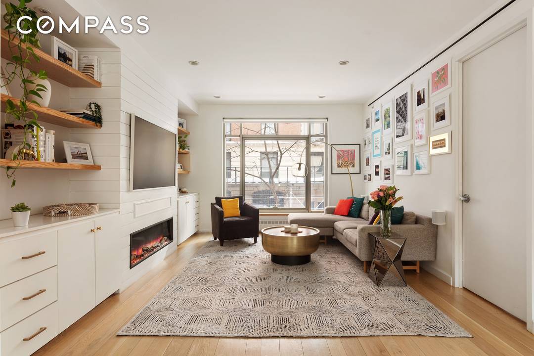 A Show Stopping Full Floor Condominium Residence in the Heart of the City.