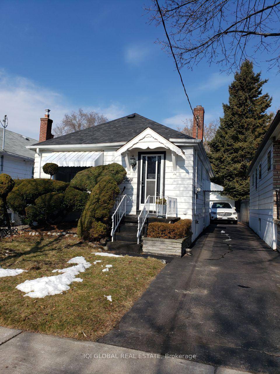 Welcome to this cozy bungalow nestled in one of East York's most desirable neighbourhoods.