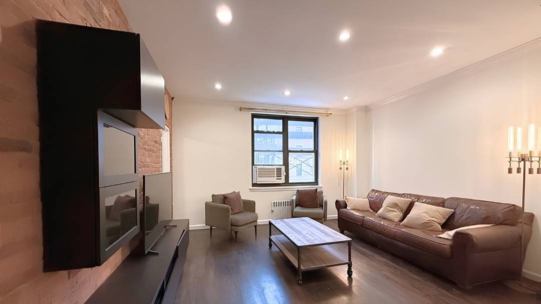 Spacious amp ; Stylish 2 Bedroom in the Heart of the Upper West Side Welcome to Unit 3B at The Gallery, a stunningly renovated two bedroom condo at 112 W ...