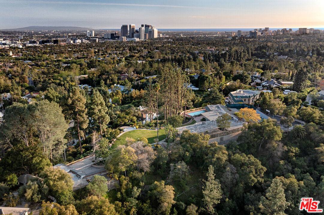 1005 N Alpine Dr 4.0 Beverly Hills Post Office | B.H.P.O. LA