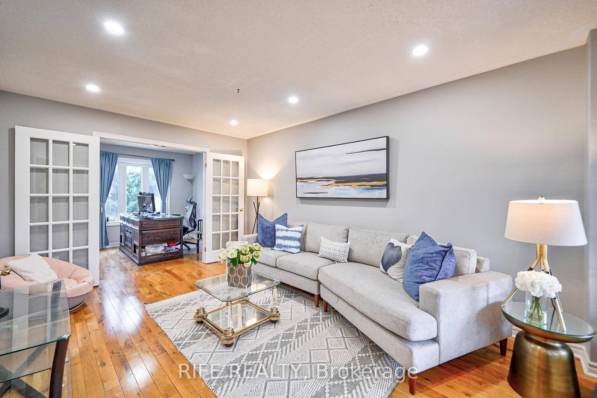 Beautiful Two Story All Brick Home, 1742sqft plus finished basement.