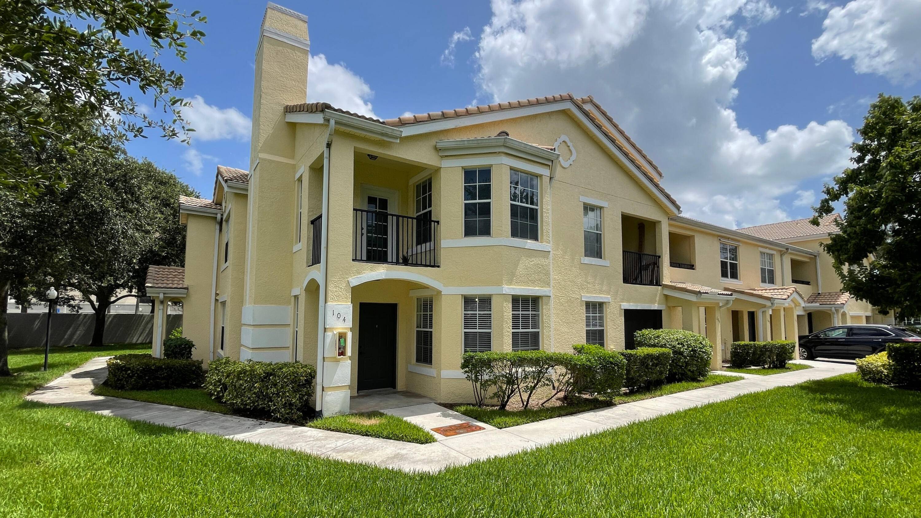 Beautiful spacious corner 2b 2b unit with lots of storage, brand new AC, large windows provide ample natural light, screened patio accessible from master bedroom kitchen.