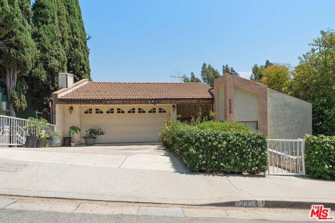 3334   Oak Glen Dr 4BR Hollywood Hills East La