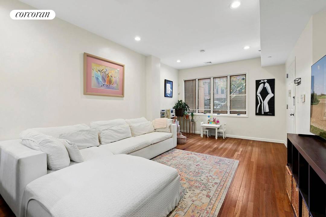 Major price improvement on this massive 3BR 2.