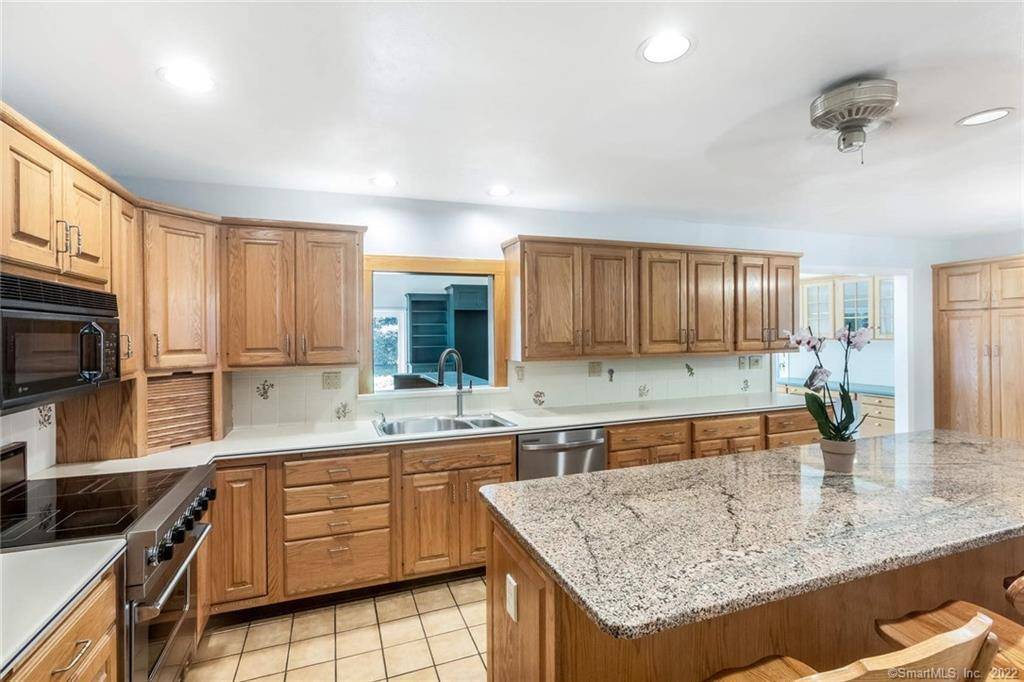 Lovely private 3 bedroom home in West Norwalk offers one floor living.