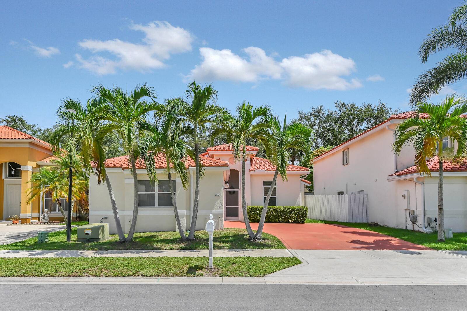 New roof, new gutters, new screen enclosure, freshly painted interior exterior, new pool pump, new water heater, new stainless steel kitchen appliances and new kitchen cabinets !