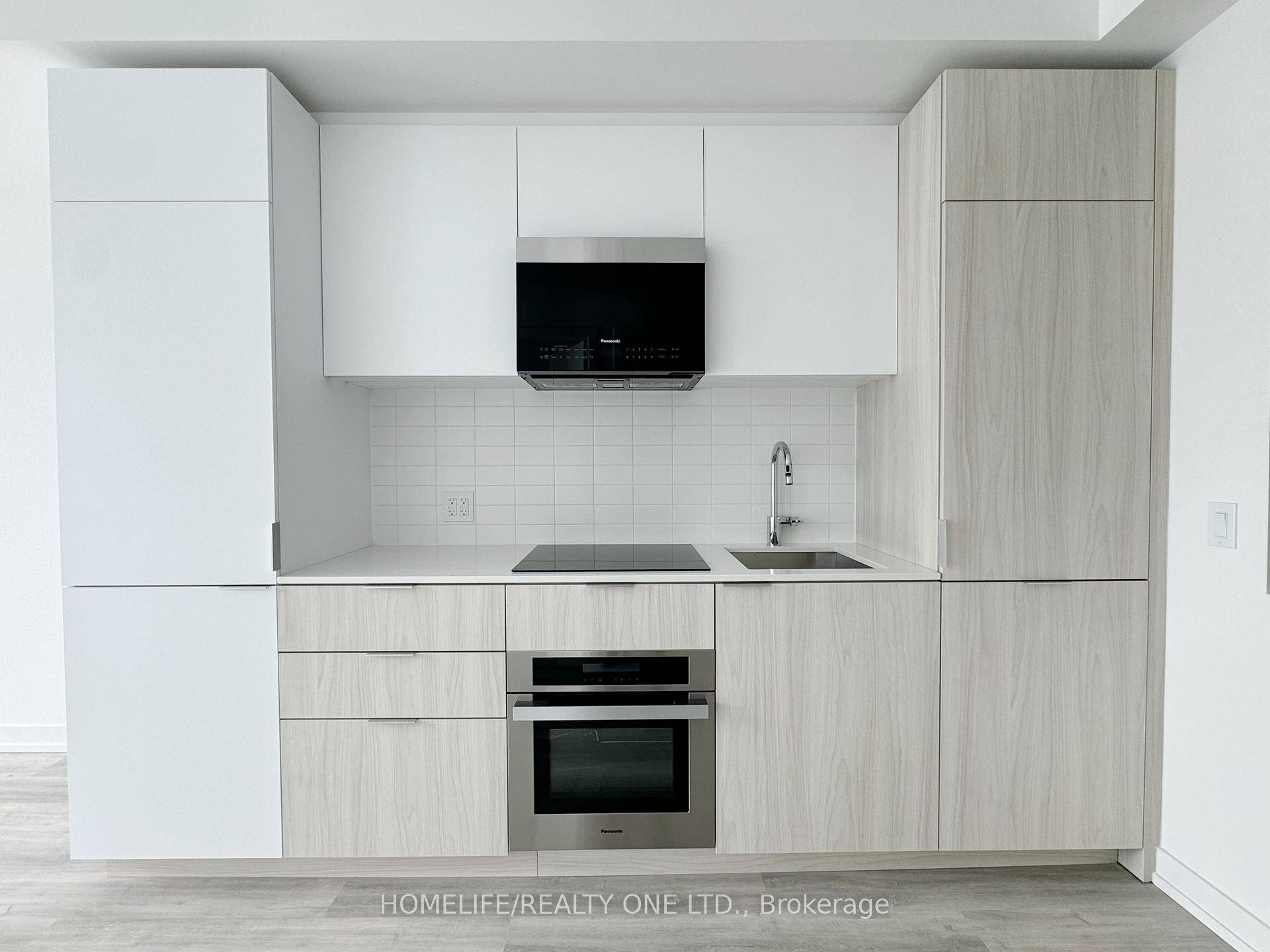 Brand New Stunning One plus One Bedroom Unit In The Heart Of Corktown At 28 Eastern Avenue.