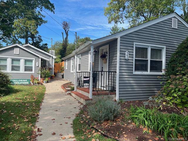 Fully Renovated And Newly Painted Cottage.