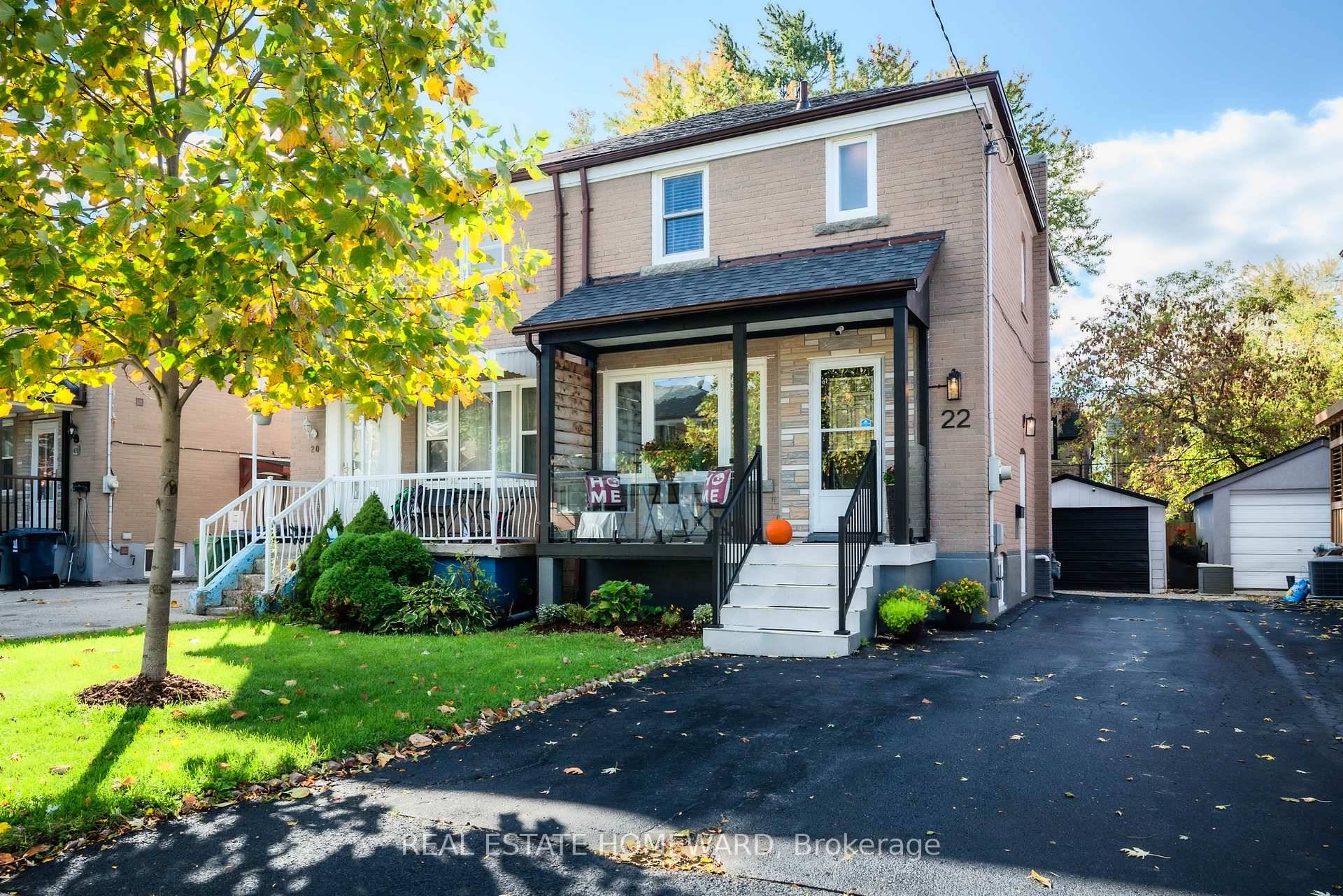 Property Alert ! If you've 'been on the lookout' for a chic, sensationally updated, turnkey, move in ready home located in a desirable neighborhood on a family friendly cul de ...