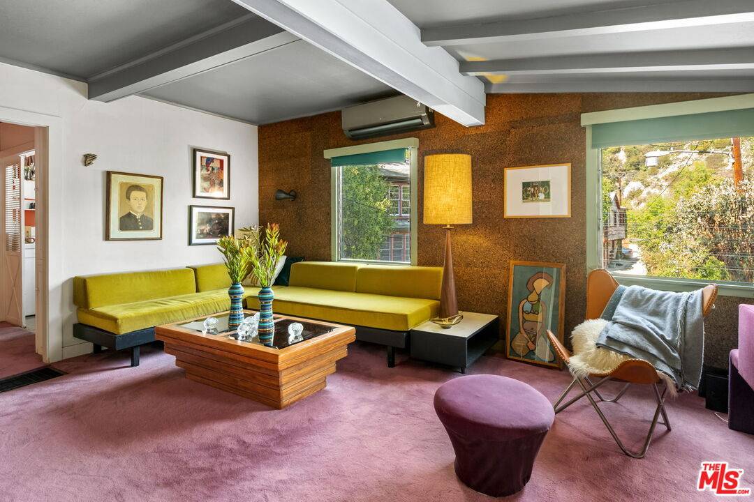 8260   Gould Ave 1BR Hollywood Hills East La