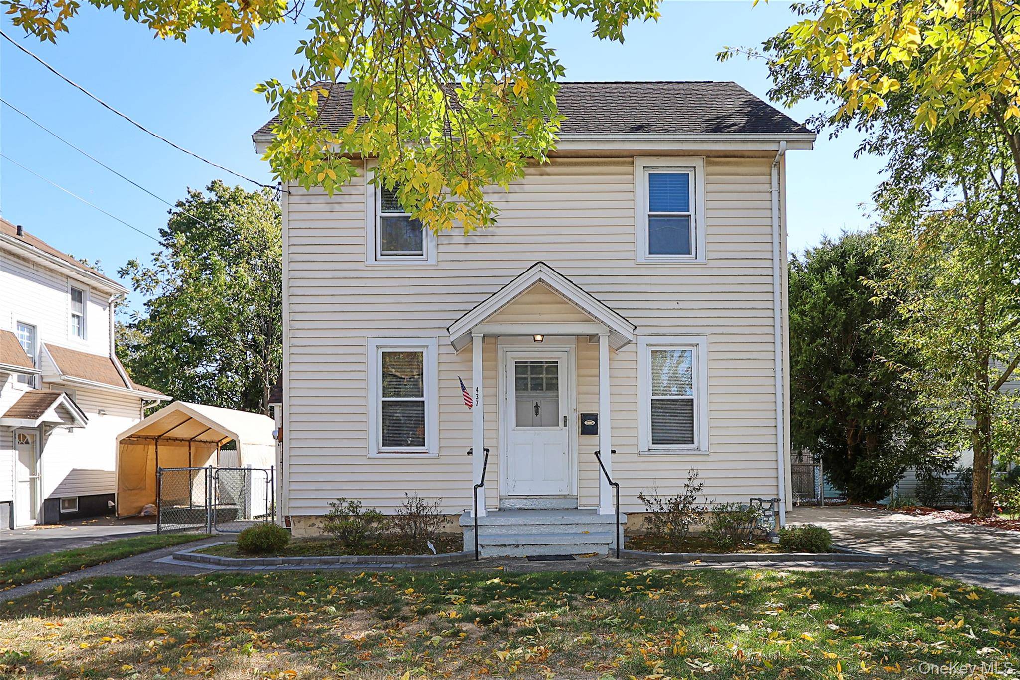 Welcome to 437 Ray Street, Freeport.