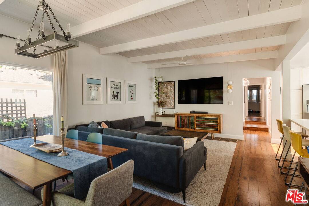 8404   Kirkwood Dr 4BR Hollywood Hills East La