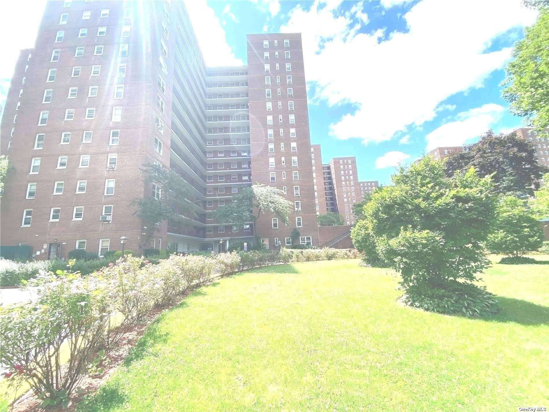 Huge, Sunny 2Br for Sale in Desirable Park City 3 amp ; 4, Rego Park !