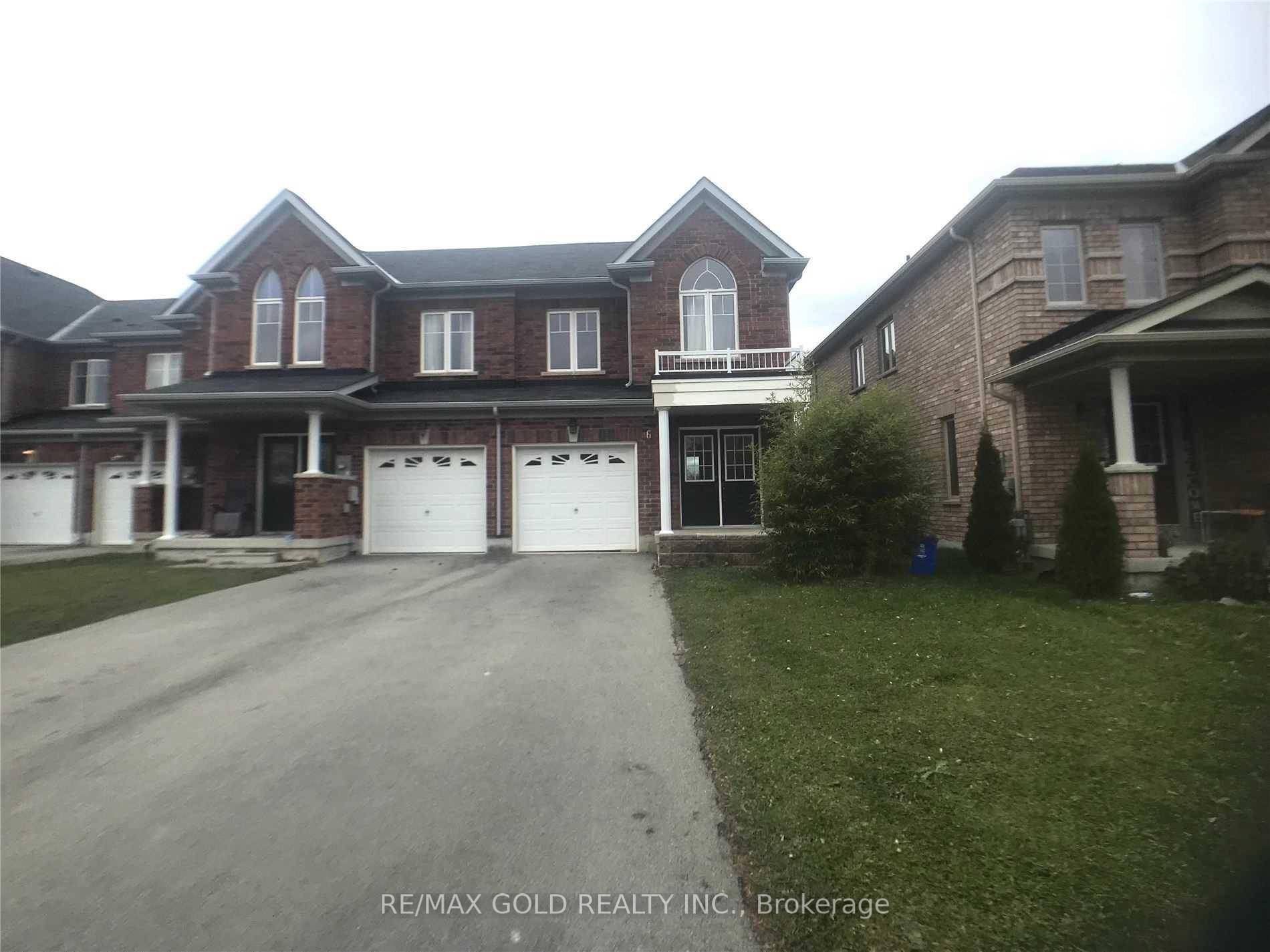 Location Location Beautiful End Unit Town Home, Offers 3 Bedroom plus 3 Bath, W Upper Level Laundry.