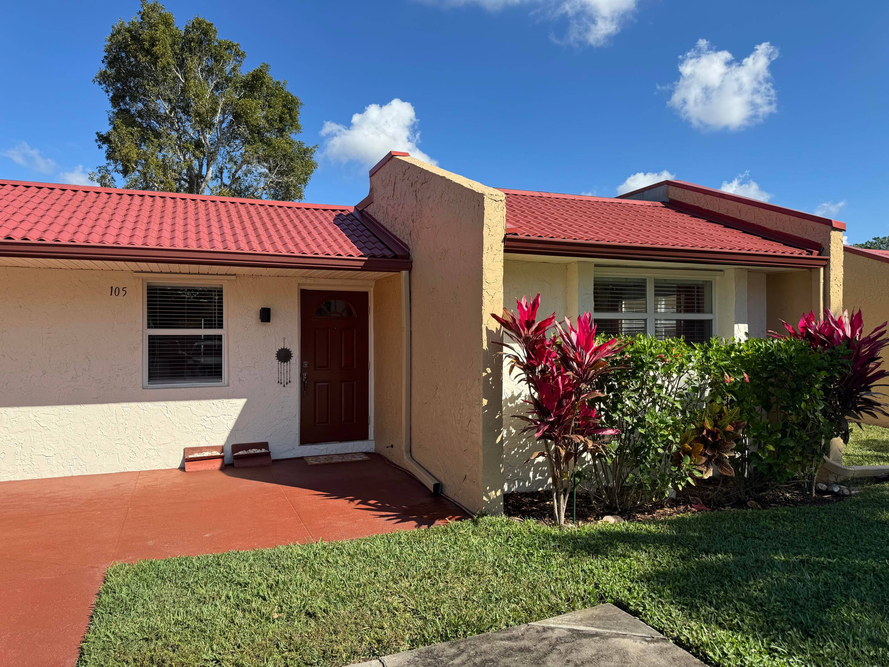 MOTIVATED SELLER ! ! Back on market to no fault of seller.