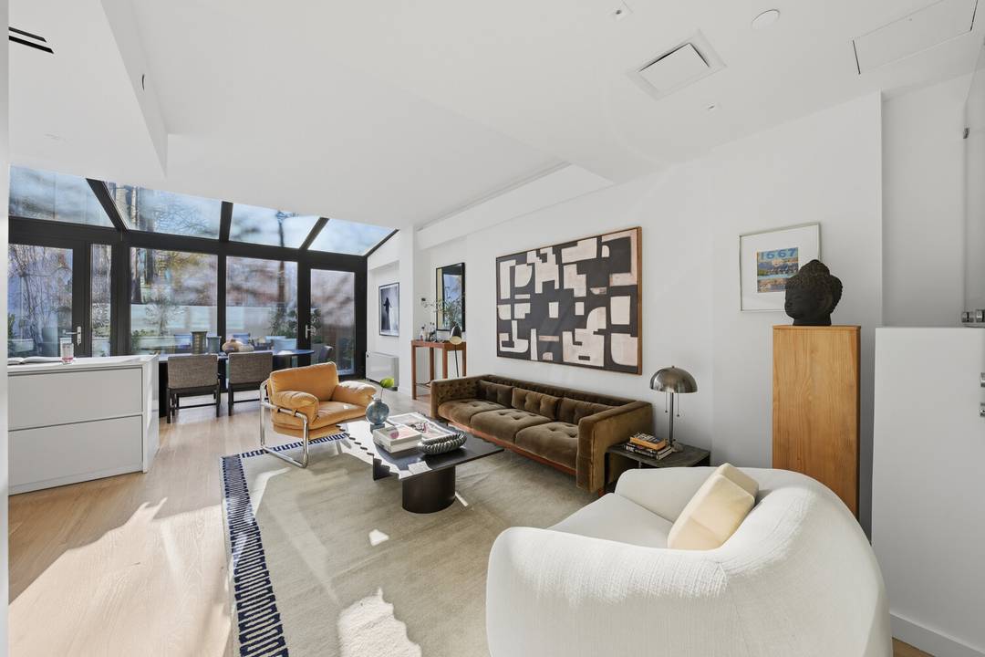 650 East 6th Street The Townhouse A modern garden townhouse in the heart of the East Village This contemporary townhouse combines generous proportions, calm design, and true indoor outdoor living, ...