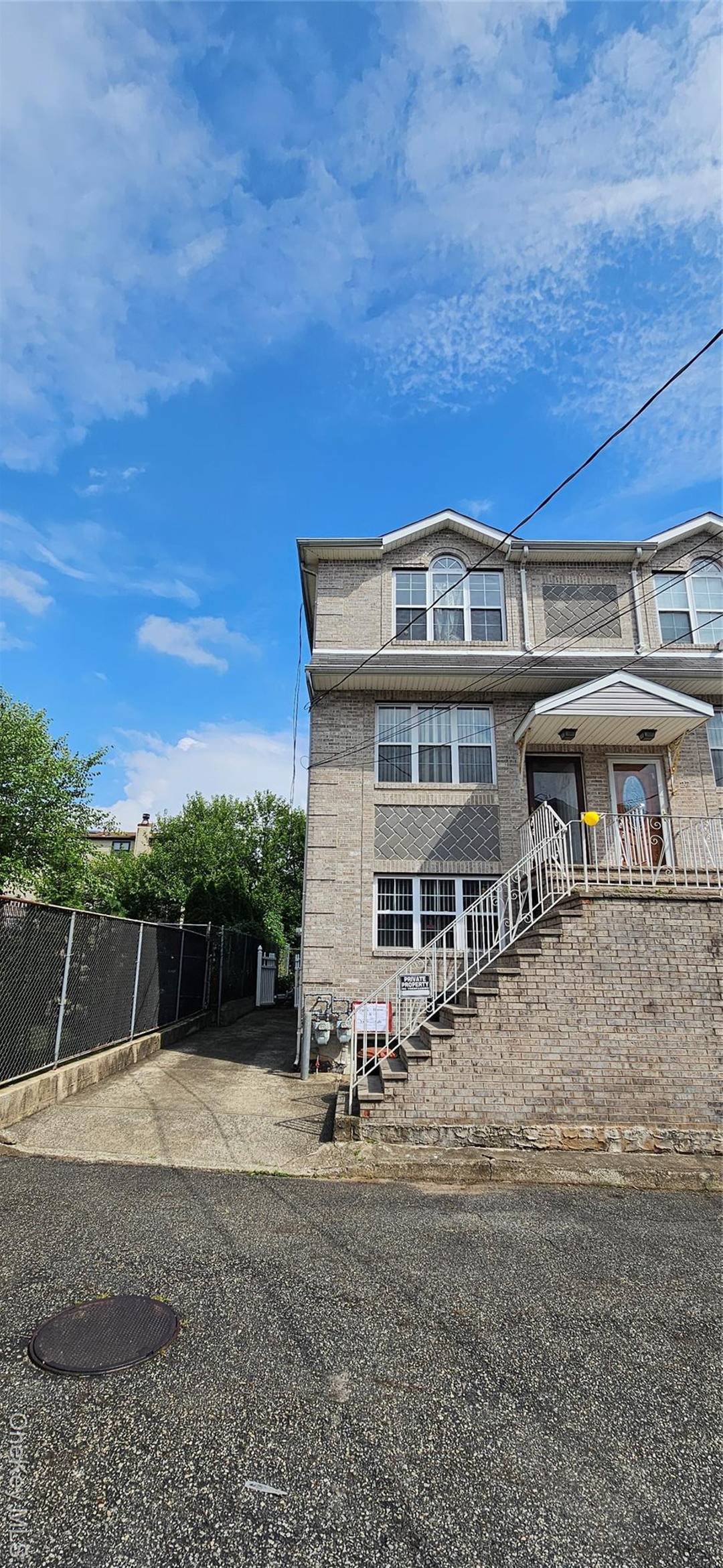 Charming 2 Family Home in Prime Staten Island Location !