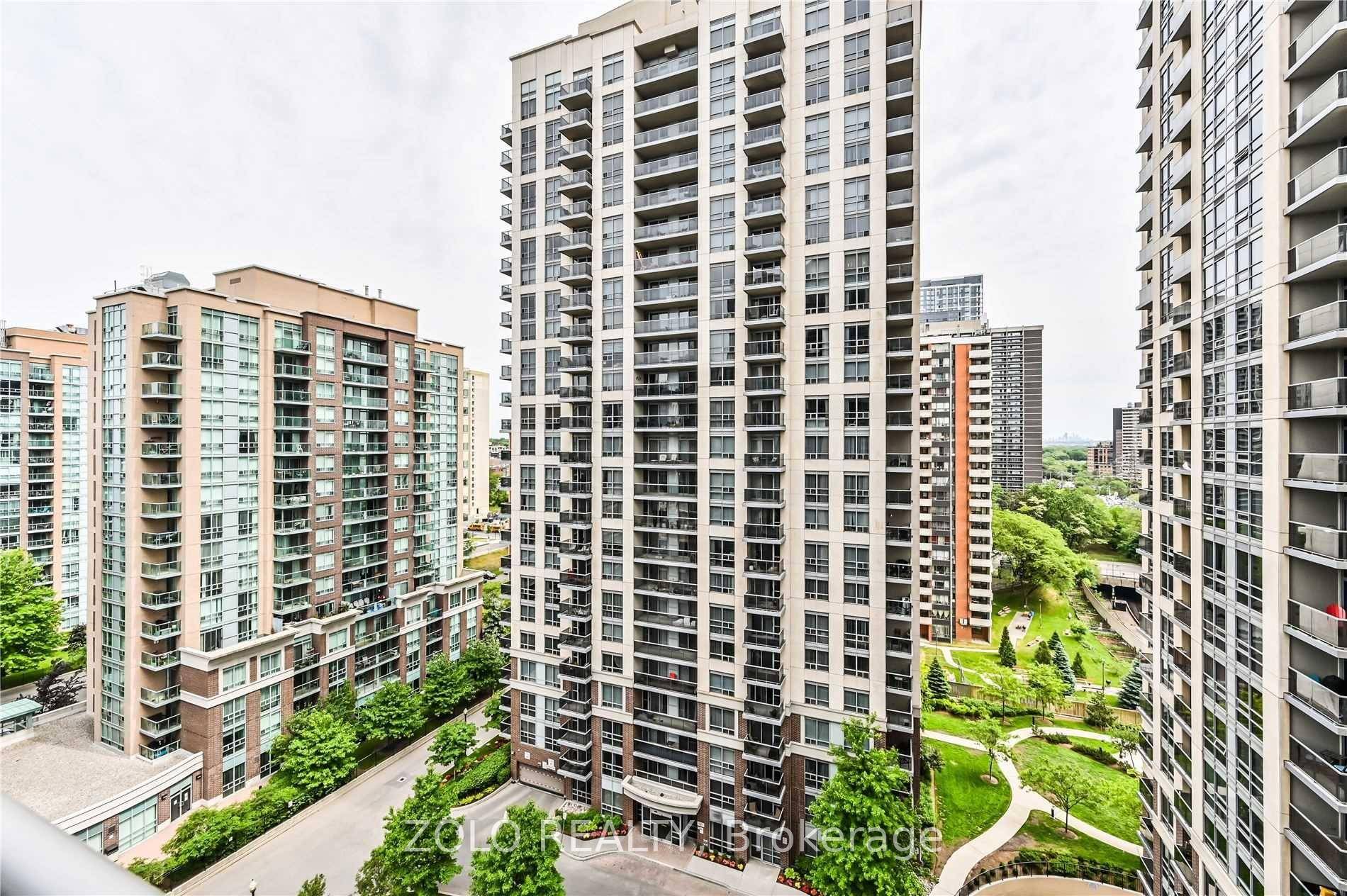 Spacious 1 Bedroom Condo in Prime Islington City Centre West.