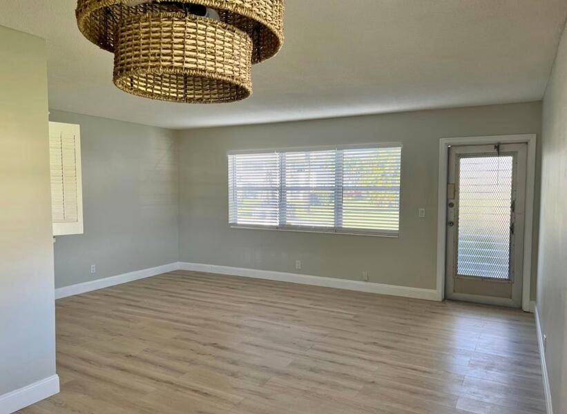 Beautiful Remodeled first floor, corner unit with central AC.