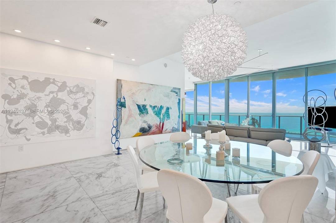 Incredible protected views from this spacious 25th floor 2 bed Den condo in the heart of Sunny Isles Beach.