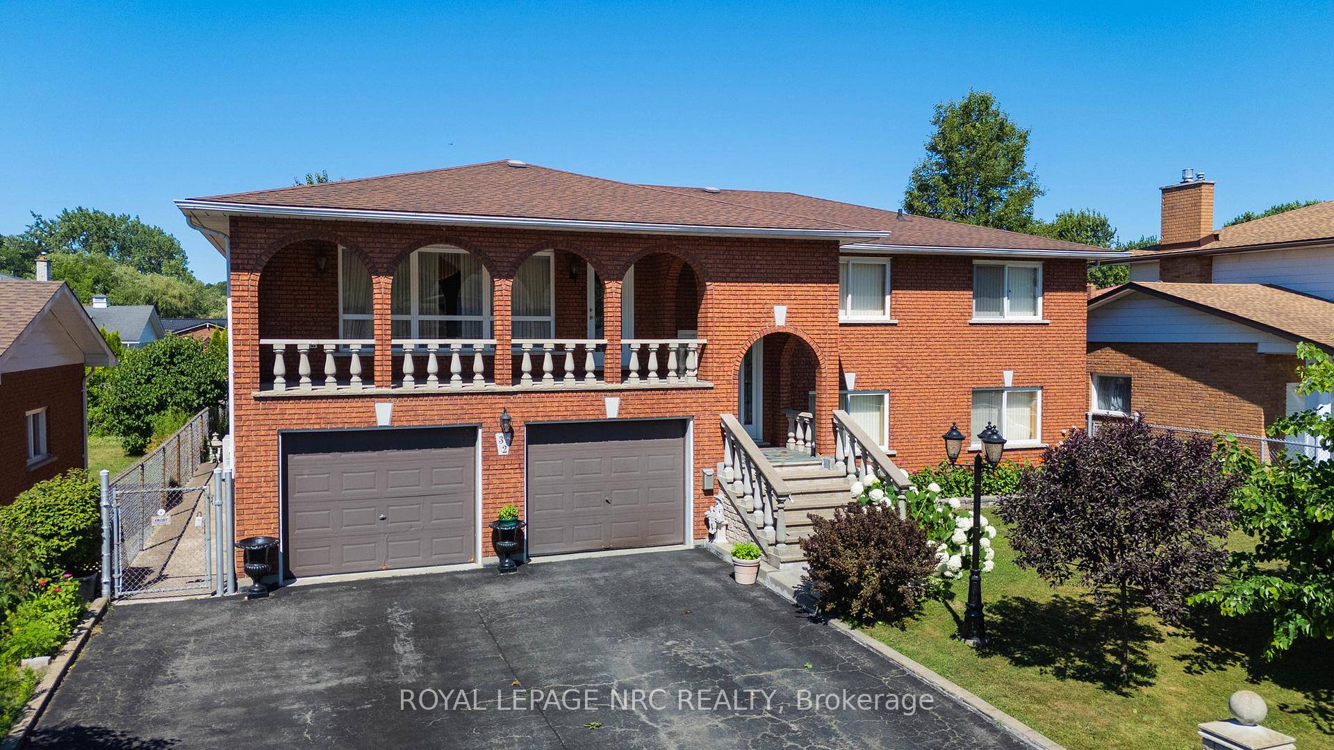 Welcome to 32 Gaspare Drive located in the desirable Sugarloaf area within walking distance to the lake.