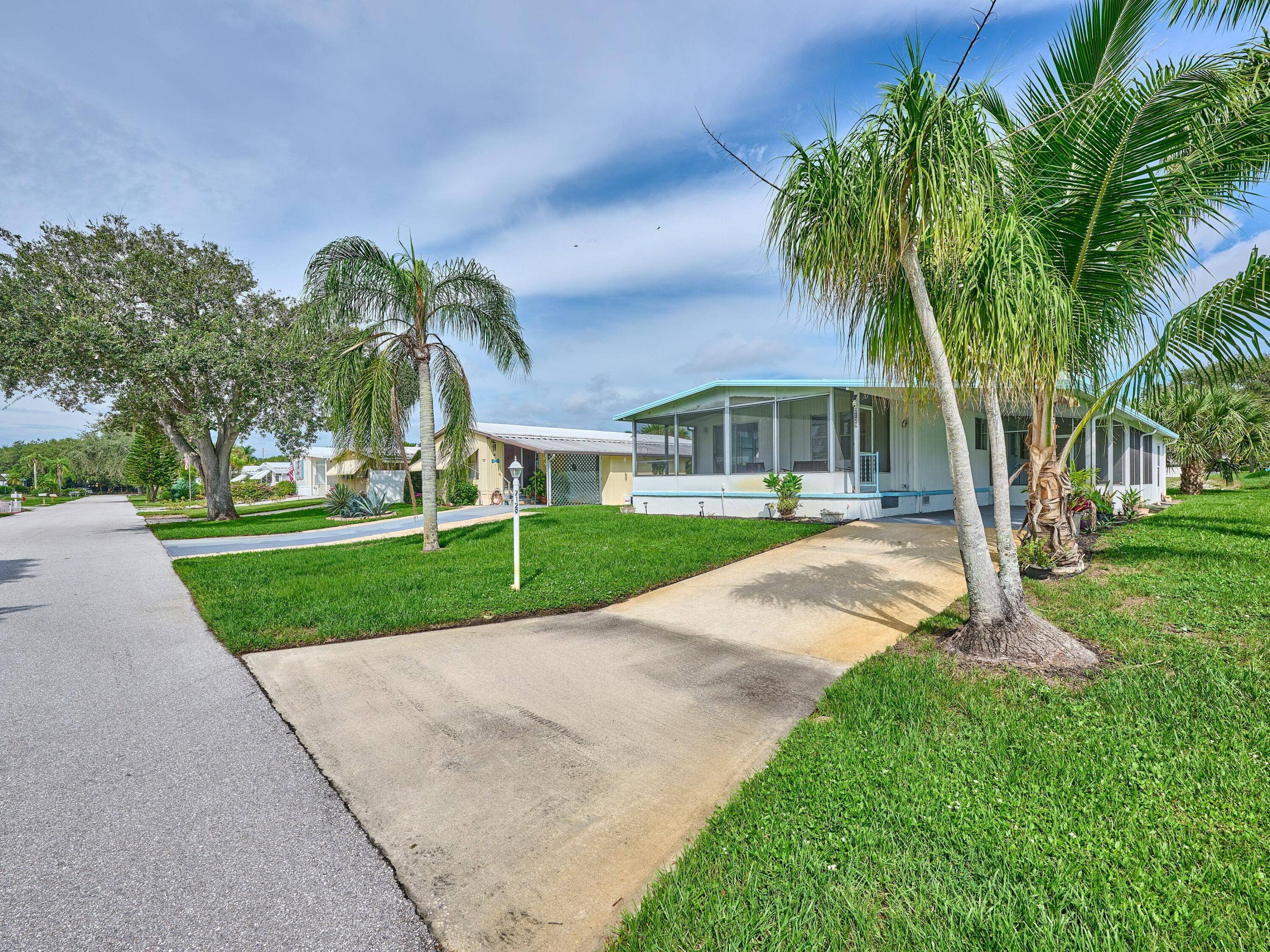 REMODELED 2 Bedrm 2 Bath Manufactured home in Ridgeway, all ages community in Hobe Sound.