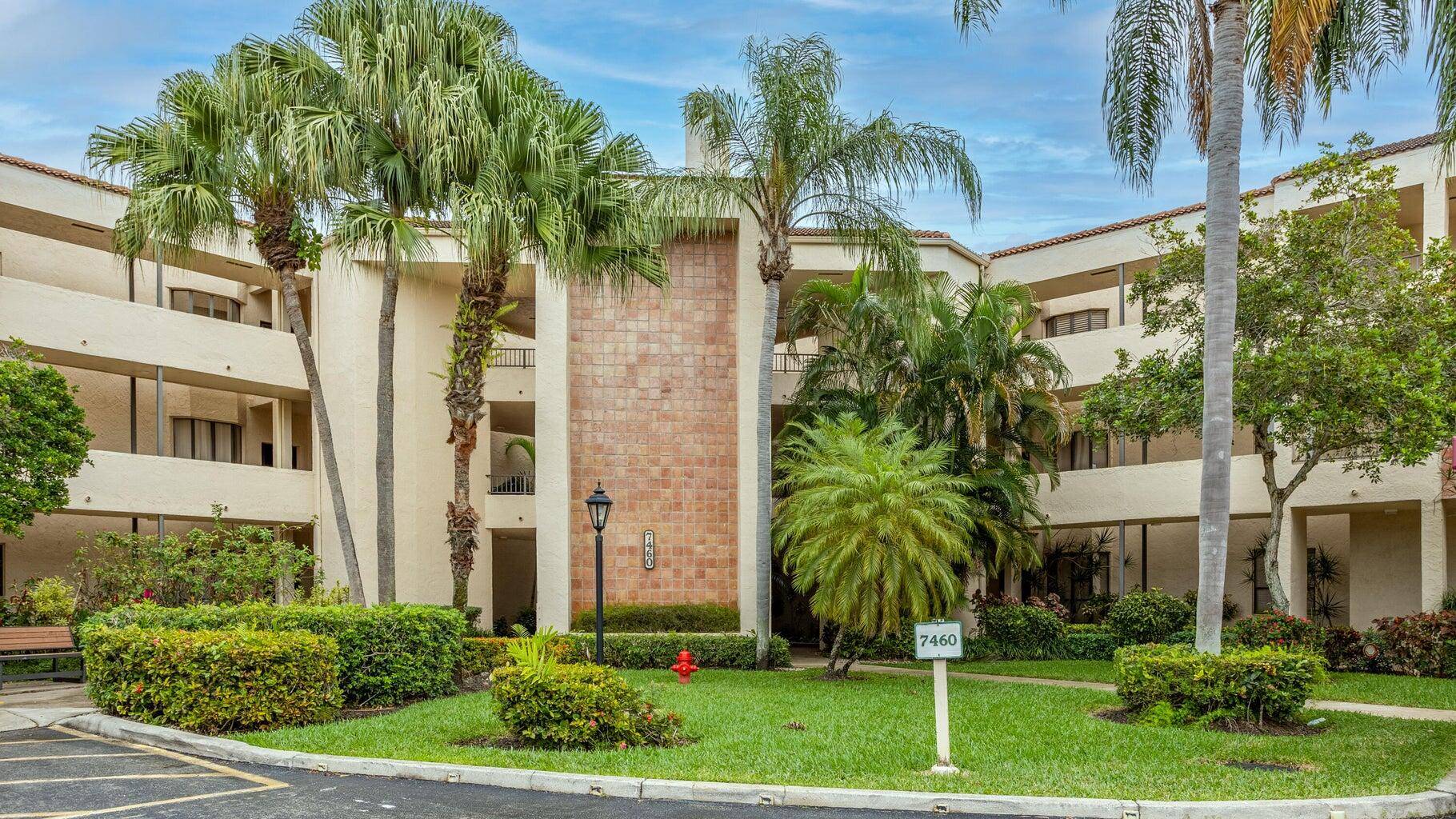 LIGHT BRIGHT BEAUTIFULLY FURNISHED LARGE CONDO WITH WONDERFUL PANORAMIC GOLF VIEWS.