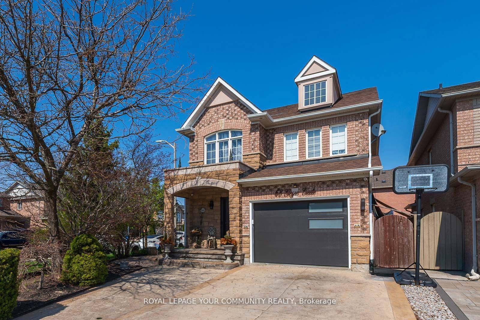 Ideal detached home located in highly desirable family friendly community.