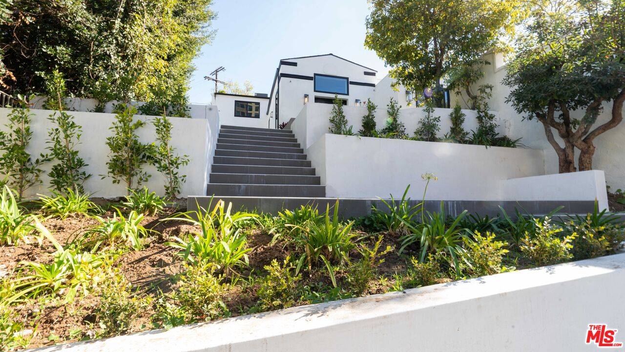 10520   Ashton Ave 4BR Westwood La
