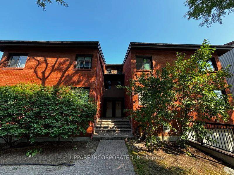 Ottawa, Sandy Hill Robinson Village available for rent Immediately.