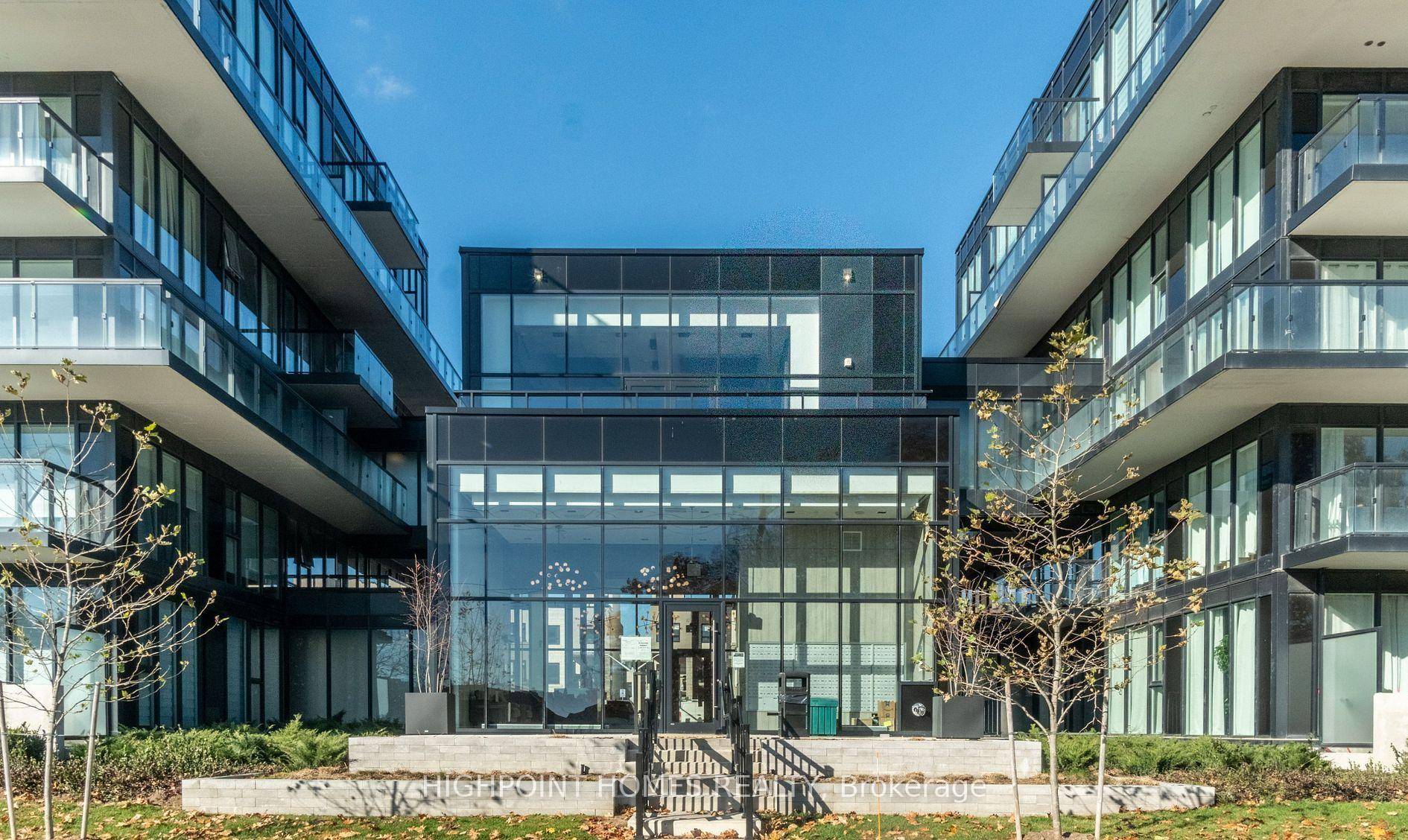 Beautiful, nearly new condo located in the sought after Aldershot area, with GO Train access right at your doorstep.