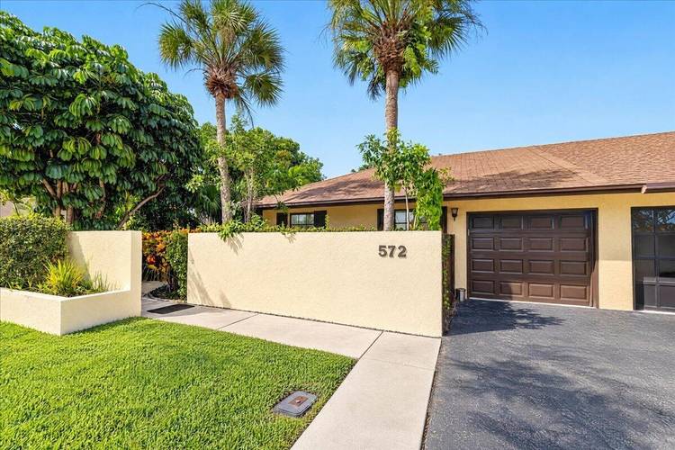Fully renovated and available now !
