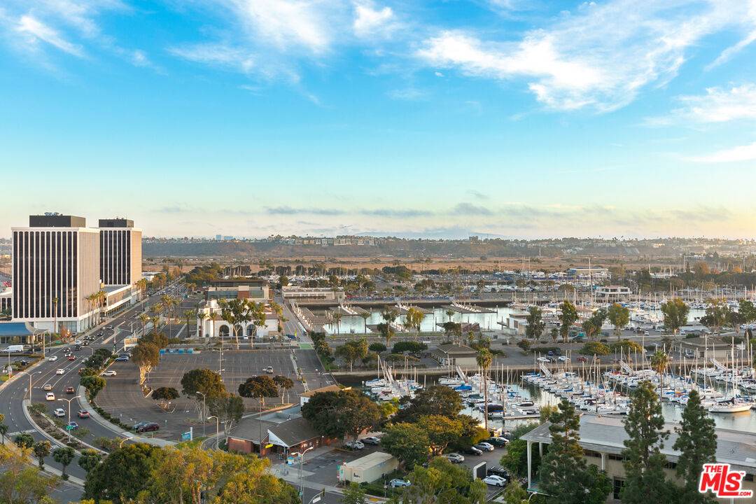 13600 Marina Pointe Dr 2BR Marina Del Rey La