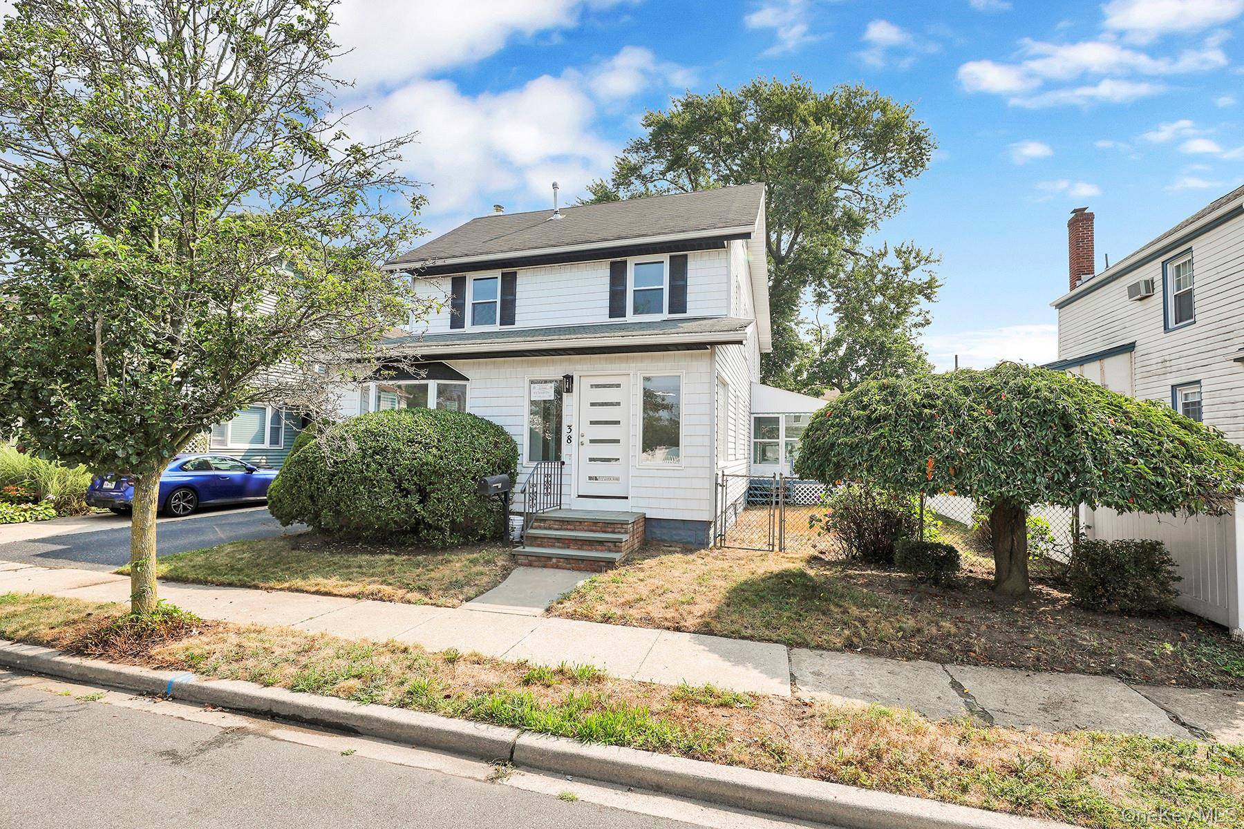 Discover this stunning fully renovated detached Colonial offers five spacious bedrooms and two and a half modern bathrooms, blending timeless charm with today s conveniences.